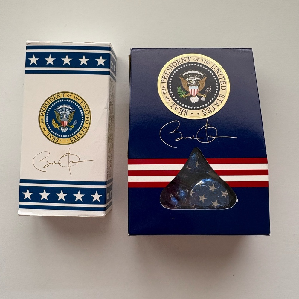 Barack Obama Presidential Seal Air Force One Kisses and M&Ms Set